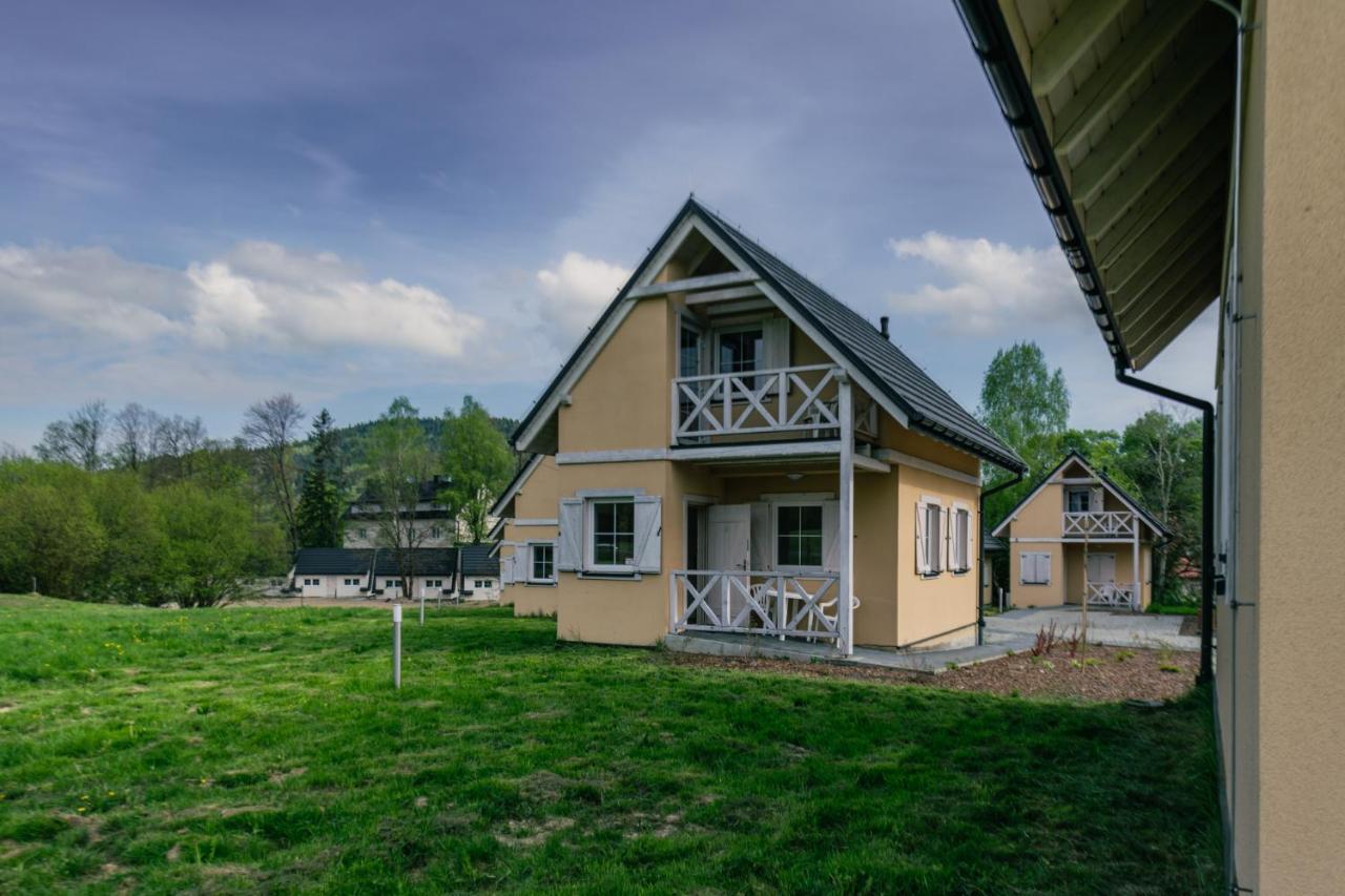 Country Club Zywiec Hotel Spa I Domki Caloroczne Exterior foto
