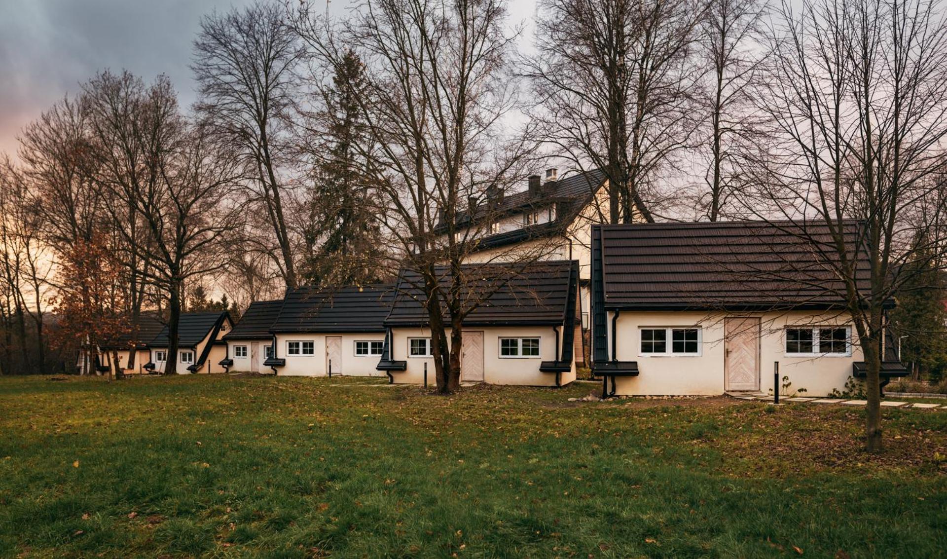 Country Club Zywiec Hotel I Domki Caloroczne Exterior foto